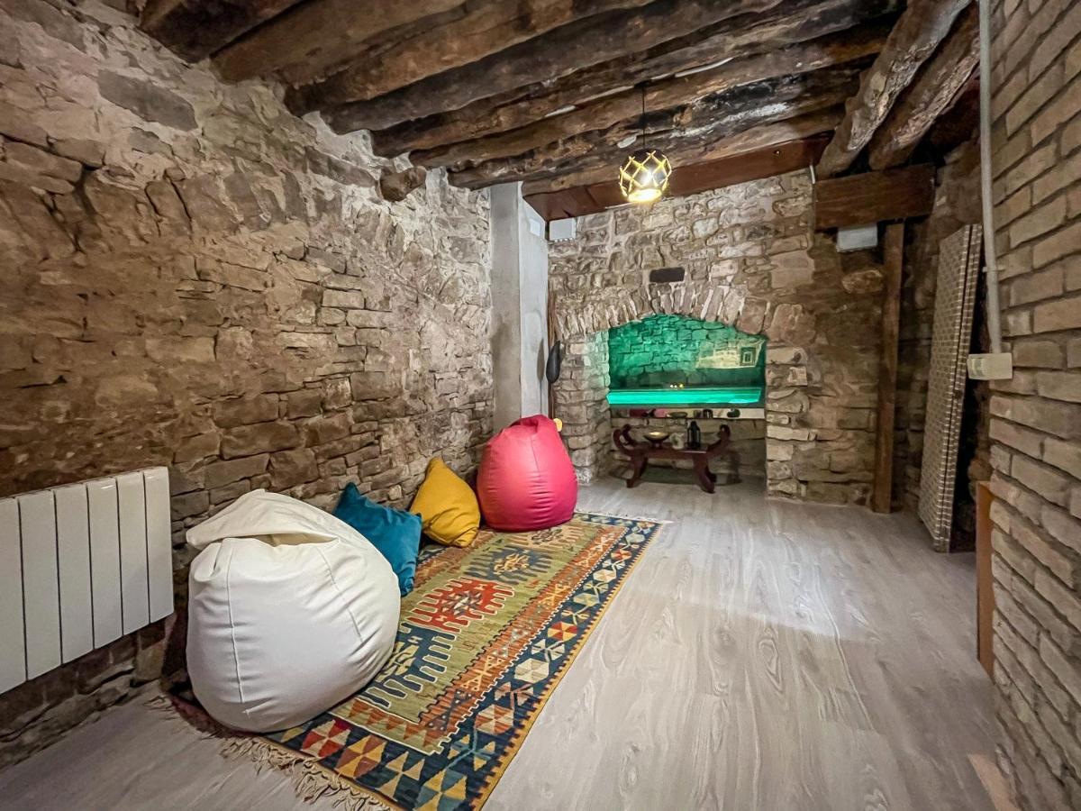 El Forn De Freixenet Con Servicios De Un Hotel Lleida Eksteriør billede