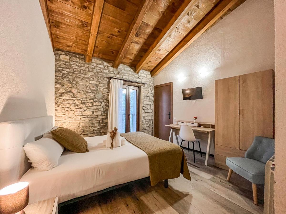 El Forn De Freixenet Con Servicios De Un Hotel Lleida Eksteriør billede